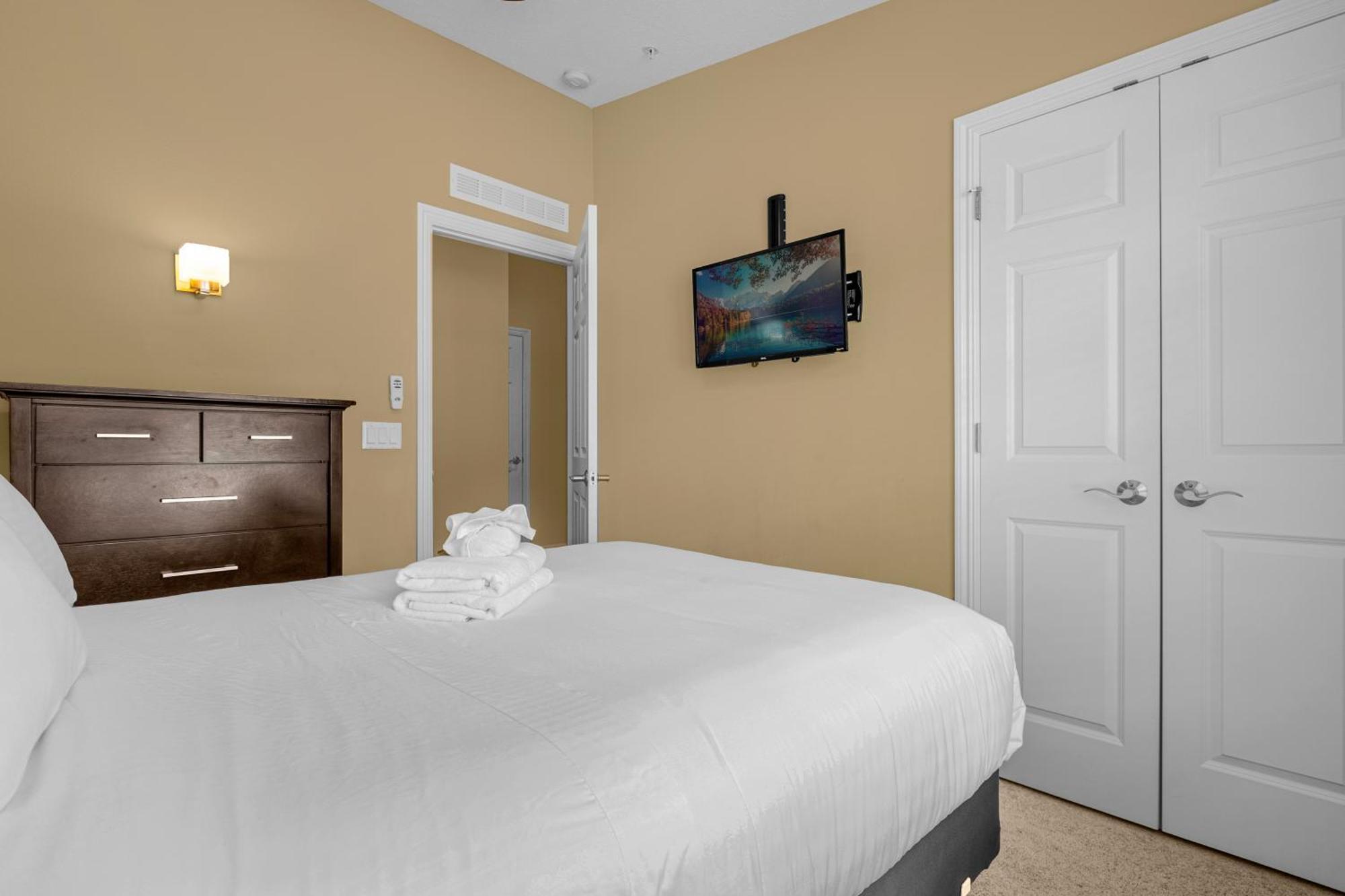 Cozy & Elegant 4Br Enchanted Townhouse - 1 Mile To Disney With Resort Pool, Gym, & Jacuzzi Orlando Zewnętrze zdjęcie